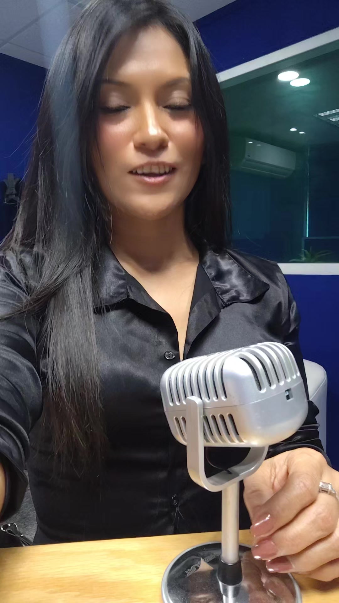 @&Aacute;ngeles Mart&iacute;nez