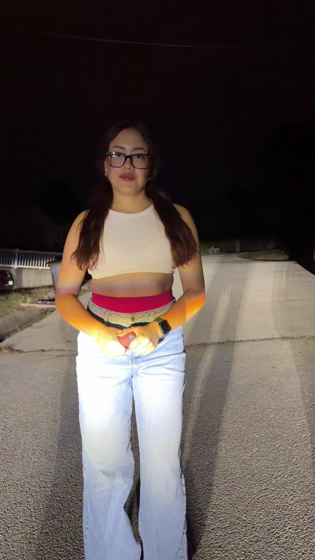 @Bella