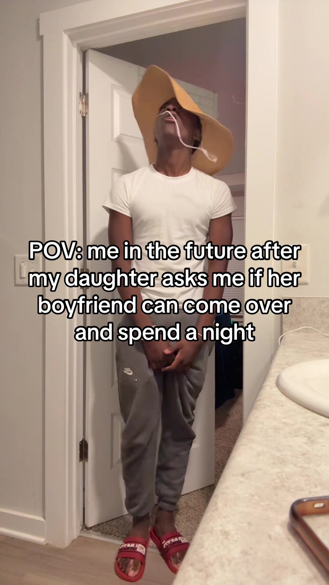 @&reg;℗ ❿