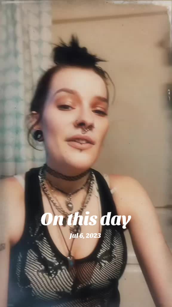 @Iminsanitylifeisthemadhouse🫀