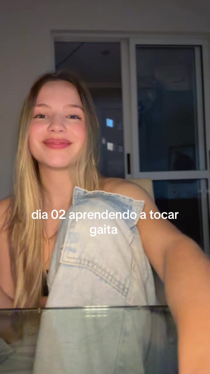 @laura