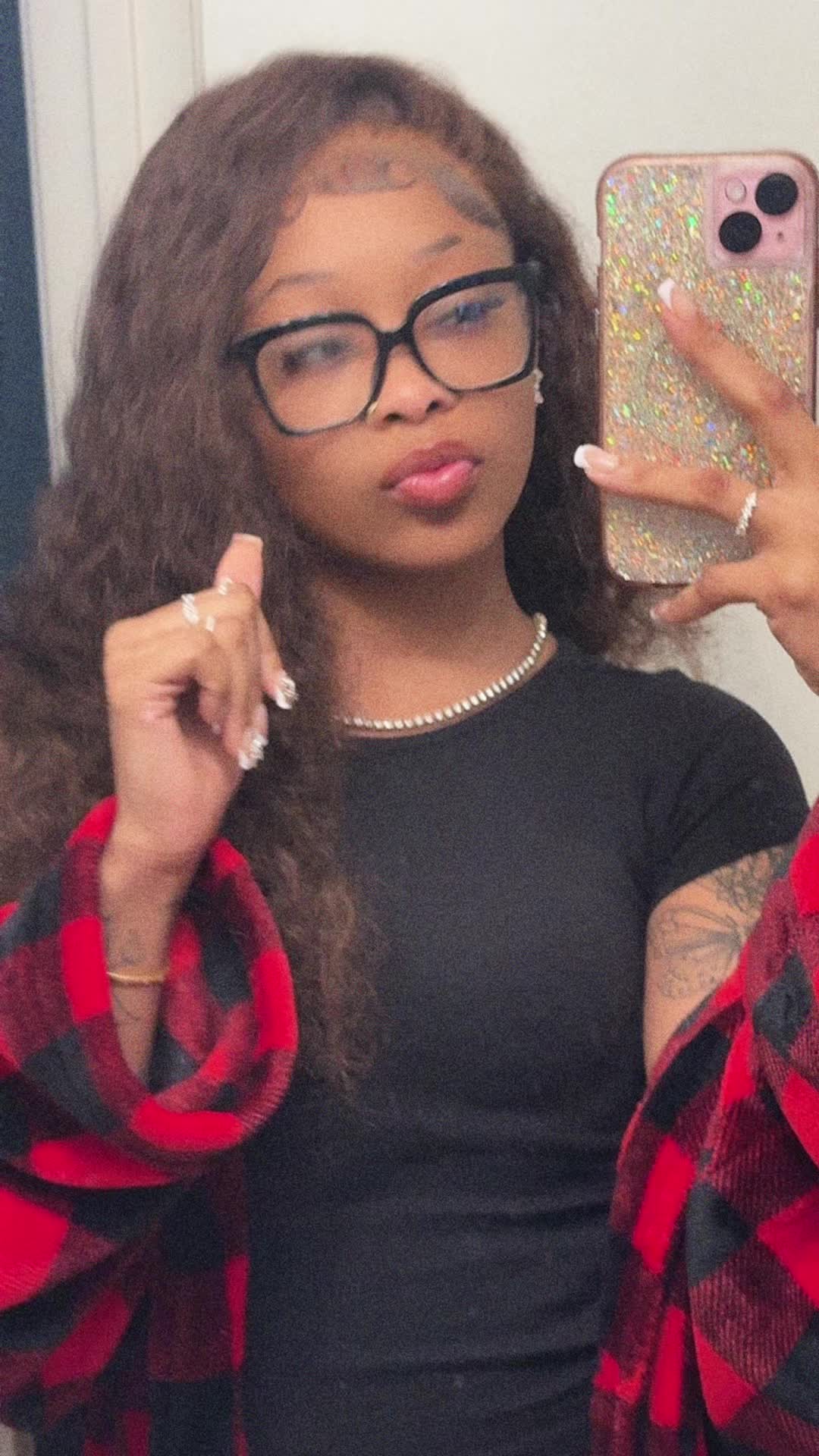 @_ms.h0lly_wood
