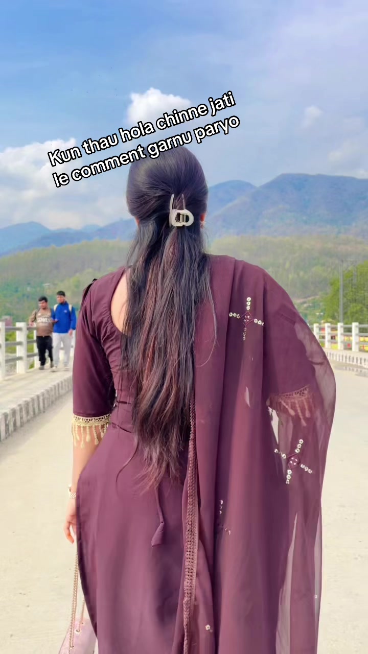 @शिवानी 😊smile Queen 😊 👑