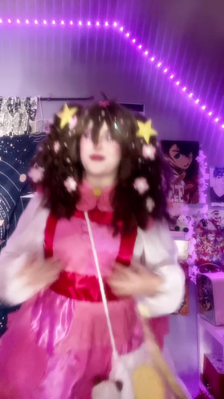 @queen_bzecos