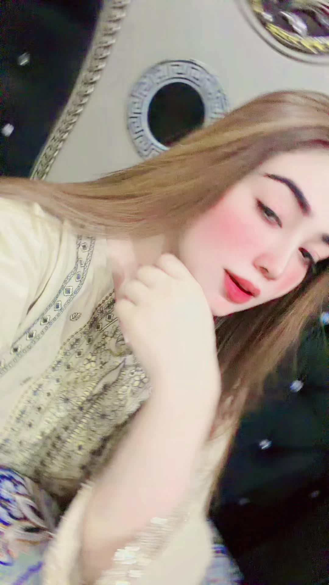 @Lovely Khan 🥀