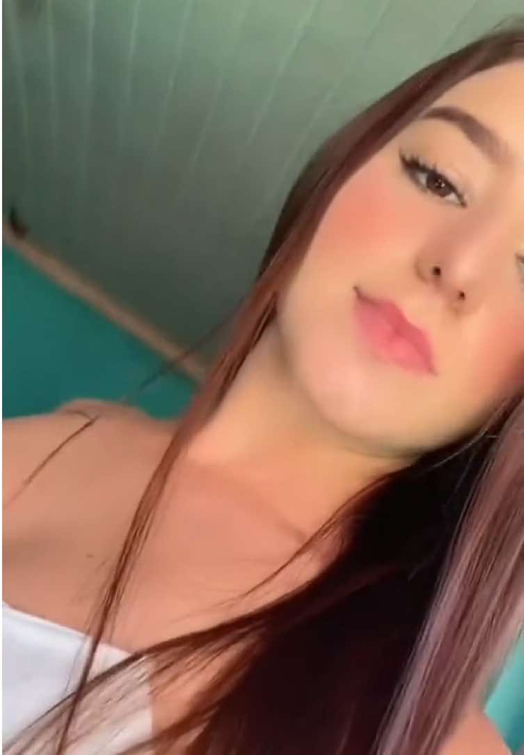 @𝖍𝖊𝖑𝖔 𝖒𝖊𝖓𝖉𝖊𝖘 💋
