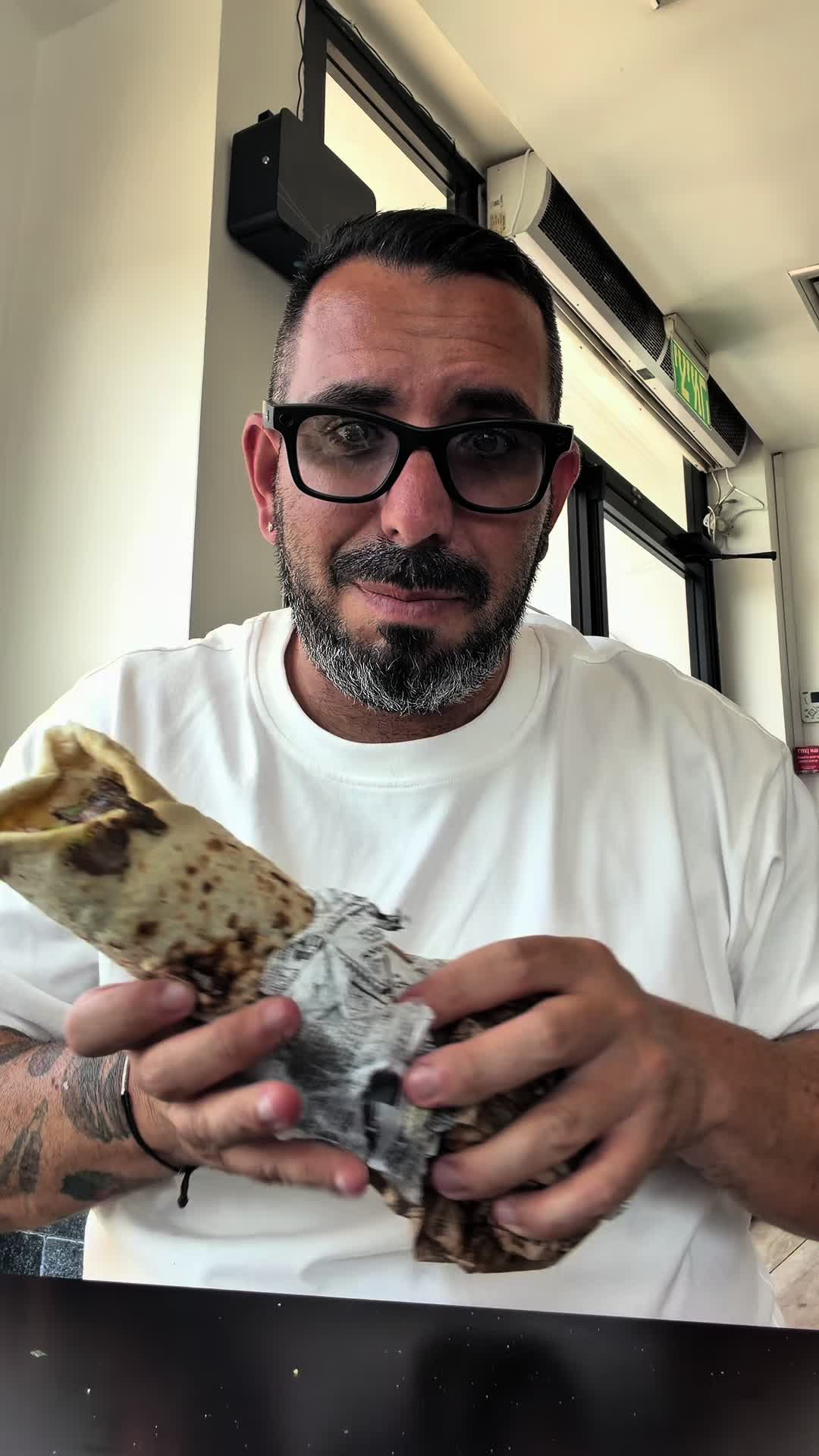 @צחי אוכל את ישראל 🇮🇱