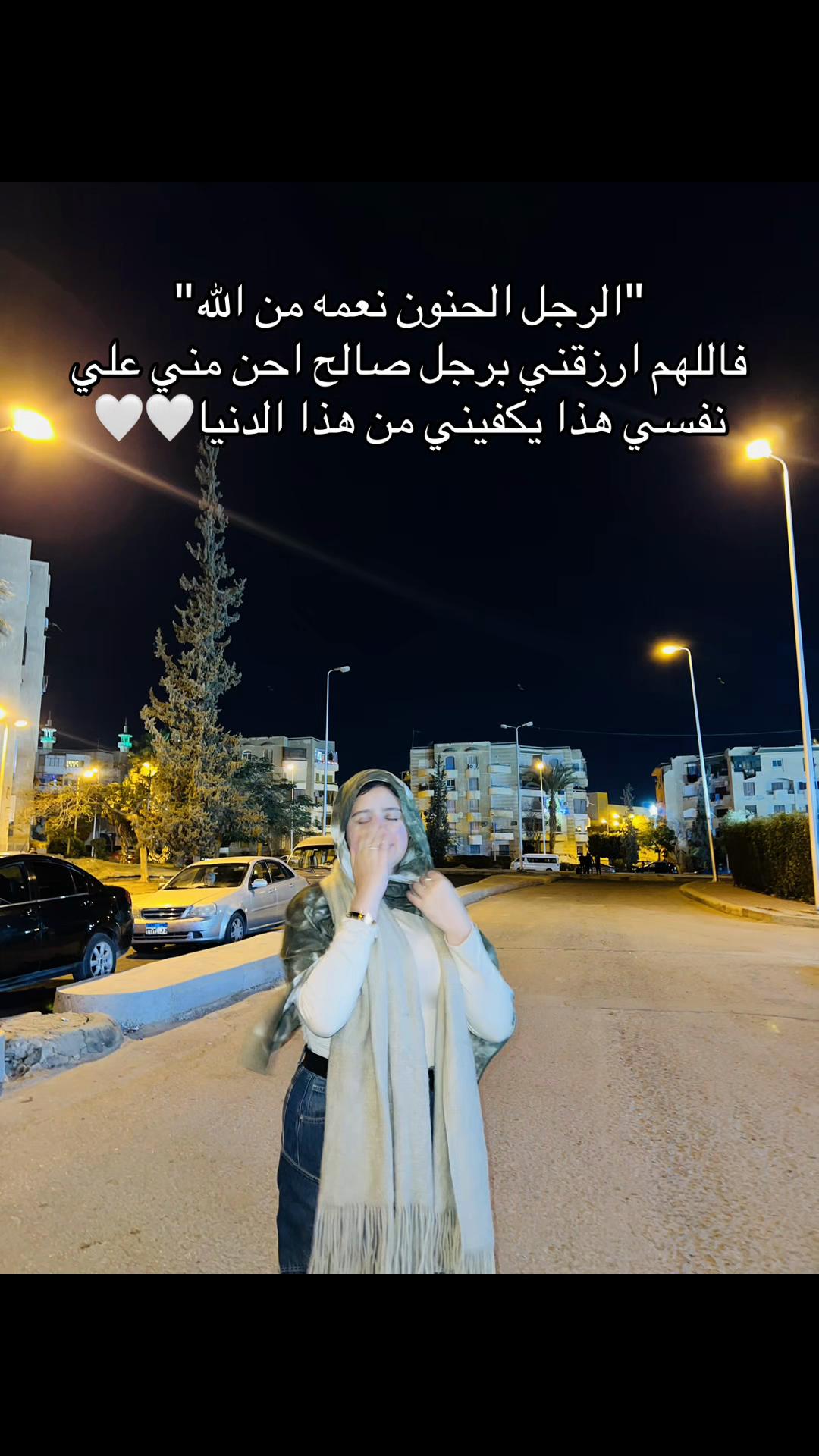@𝐑𝐨𝐳𝐲💞