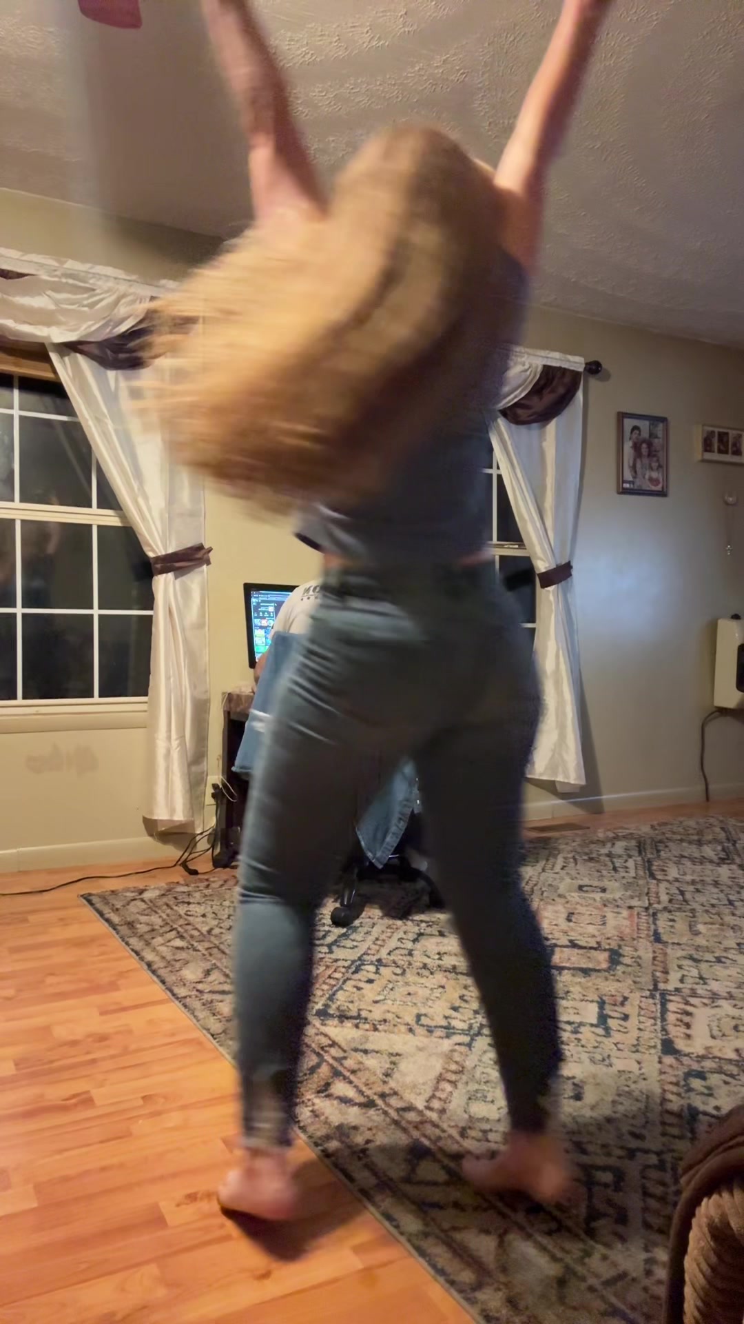 @Gg