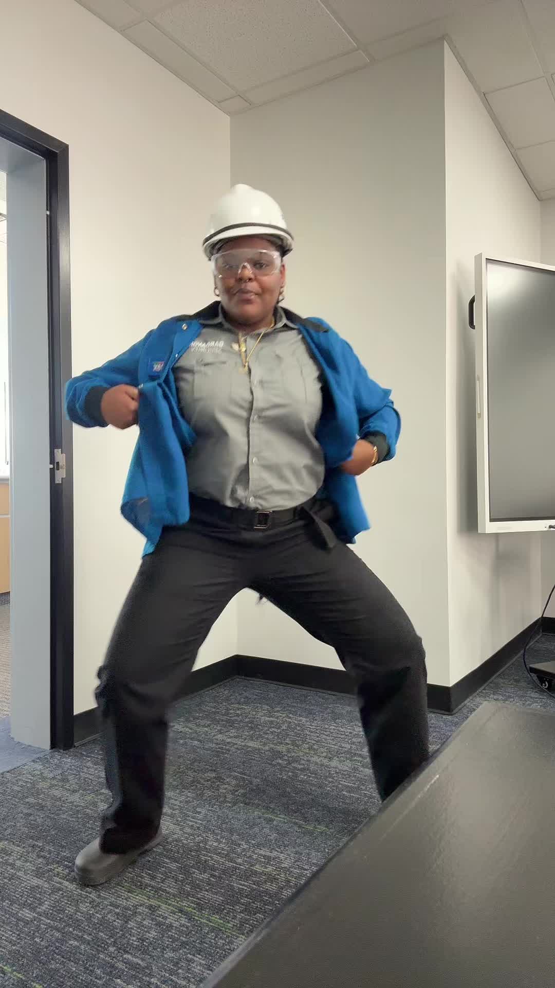@motionmizz_