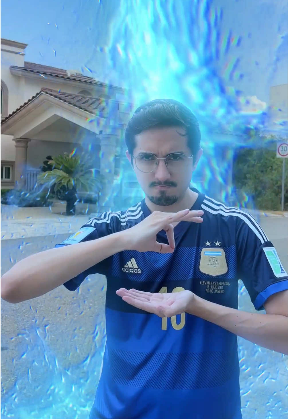 @Emiliano Lim&oacute;n