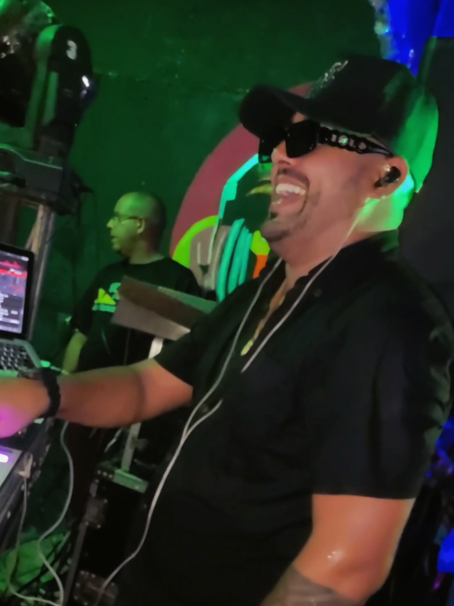 @DJANDERSON BRICE&Ntilde;O