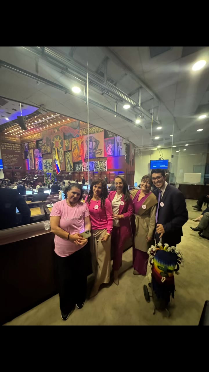 @Fuerza Rosa Ec