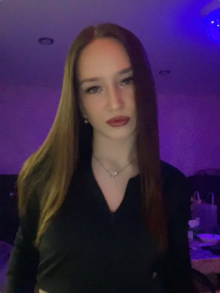 @𝐧𝐚𝐝𝐢𝐬