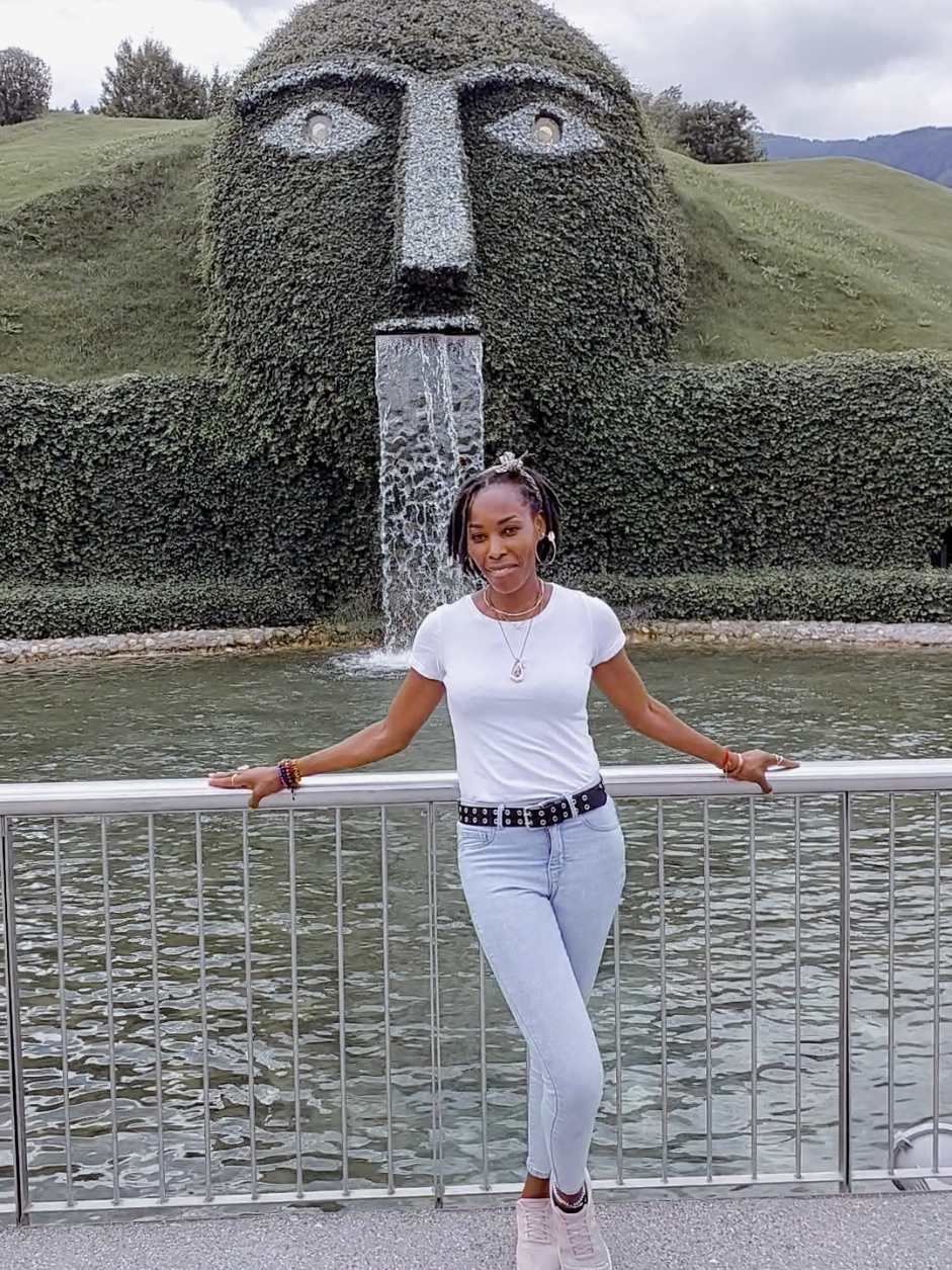@Nalongo Nyamurungi 👑
