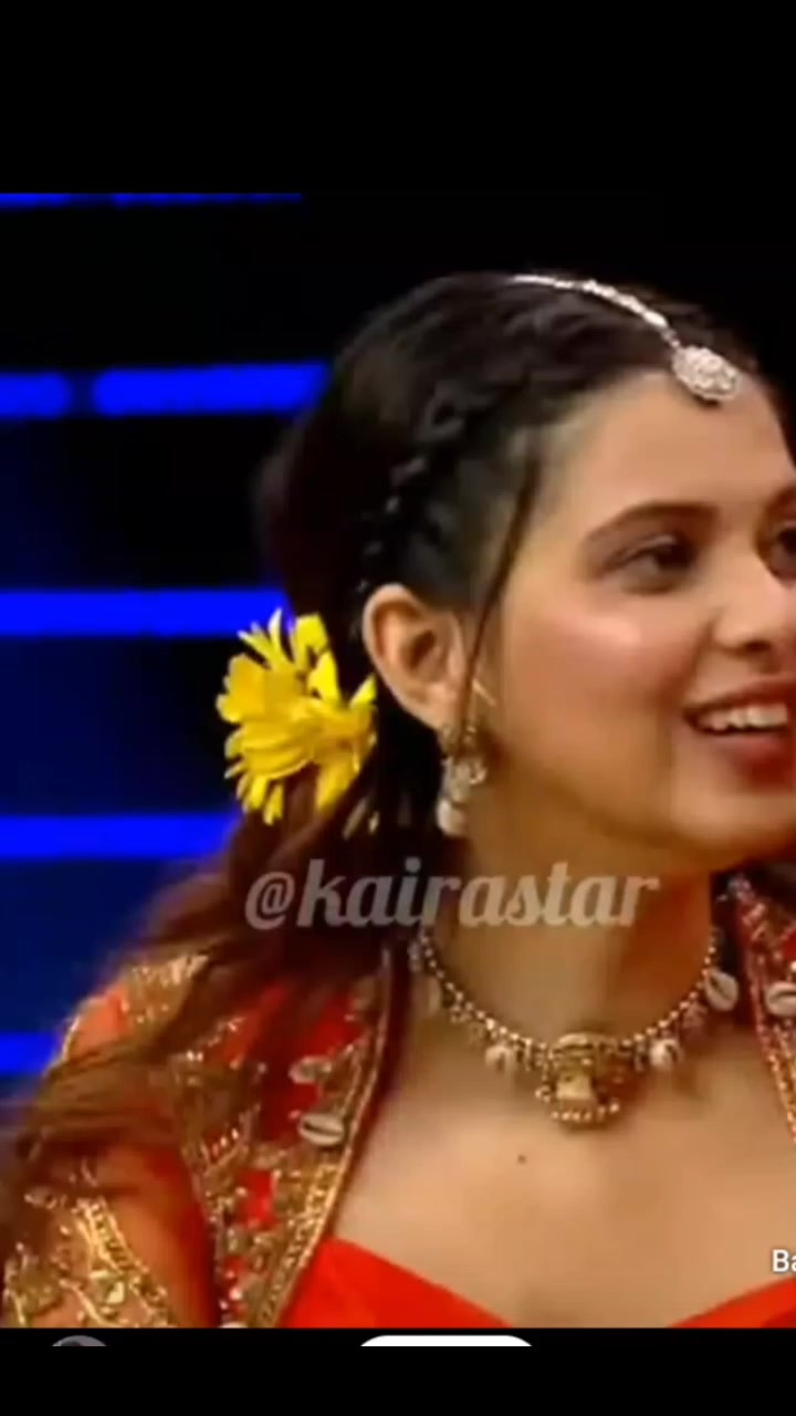 @officialShivi💞