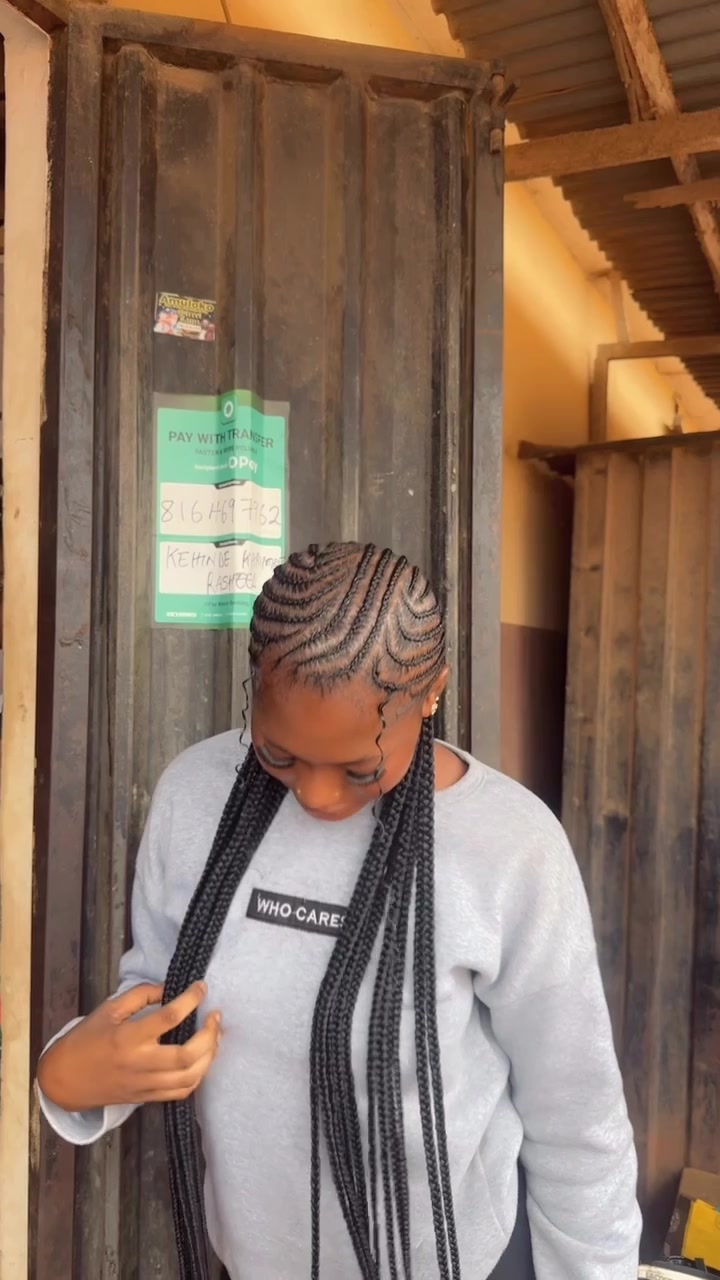 @HAIRSTYLES IN AMULOKO ONA ARA
