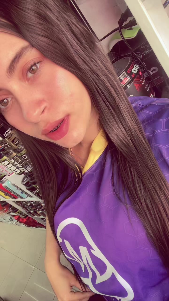 @Valen Araque🌙
