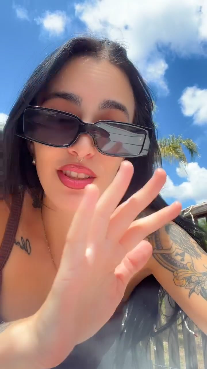 @nikkibabiczz