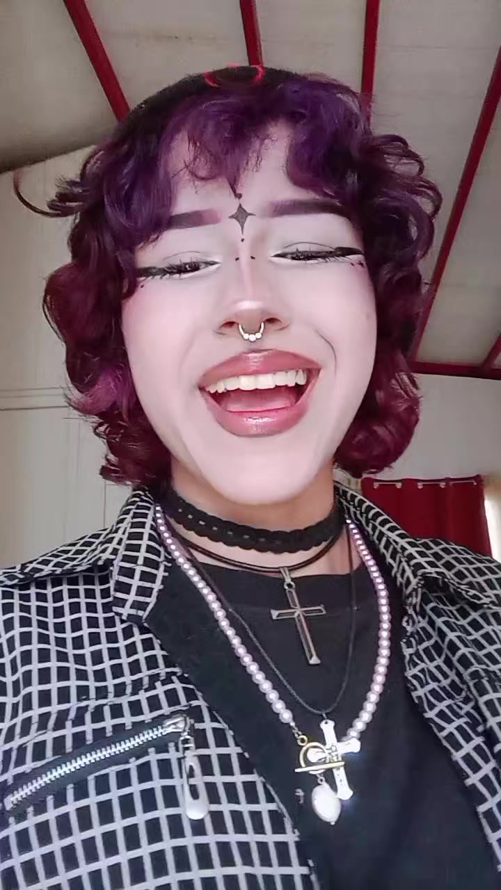 @†‡†Gene Díaz🦇🩸