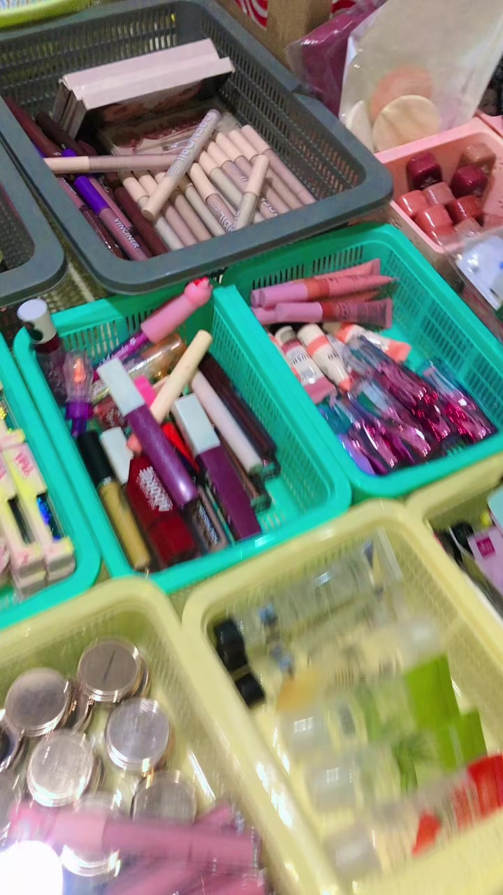 @Ayesha's Beauty Empire