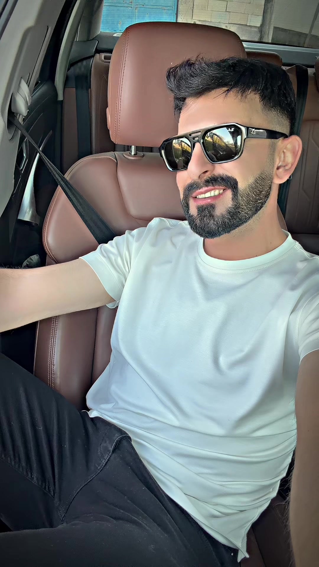 @Rojvandemir