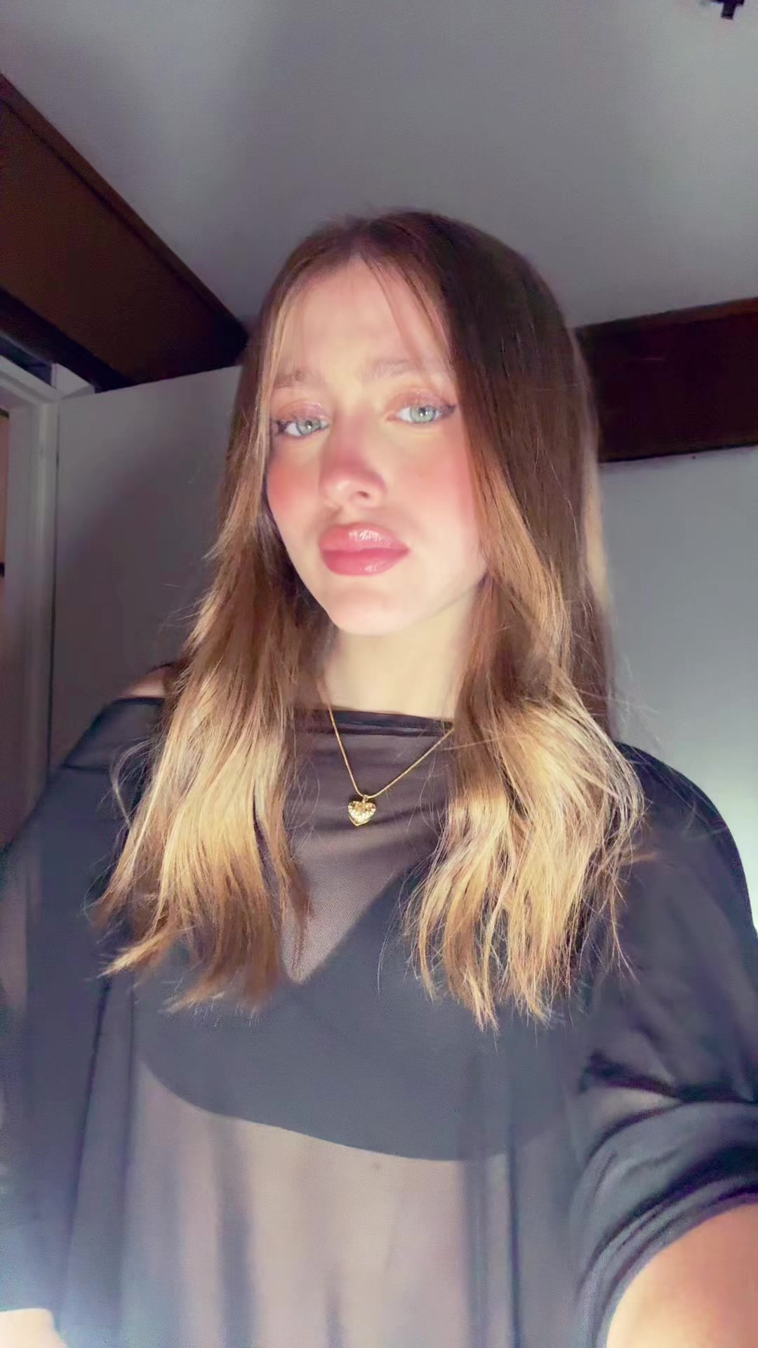 @𝒵𝑜𝑒𝓀𝓊𝓃𝒾𝓈𝒸𝒽𝒾