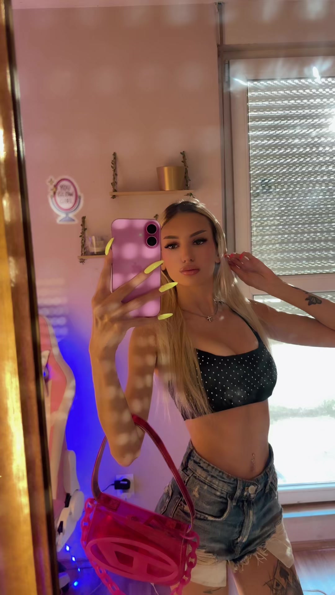 @🐍