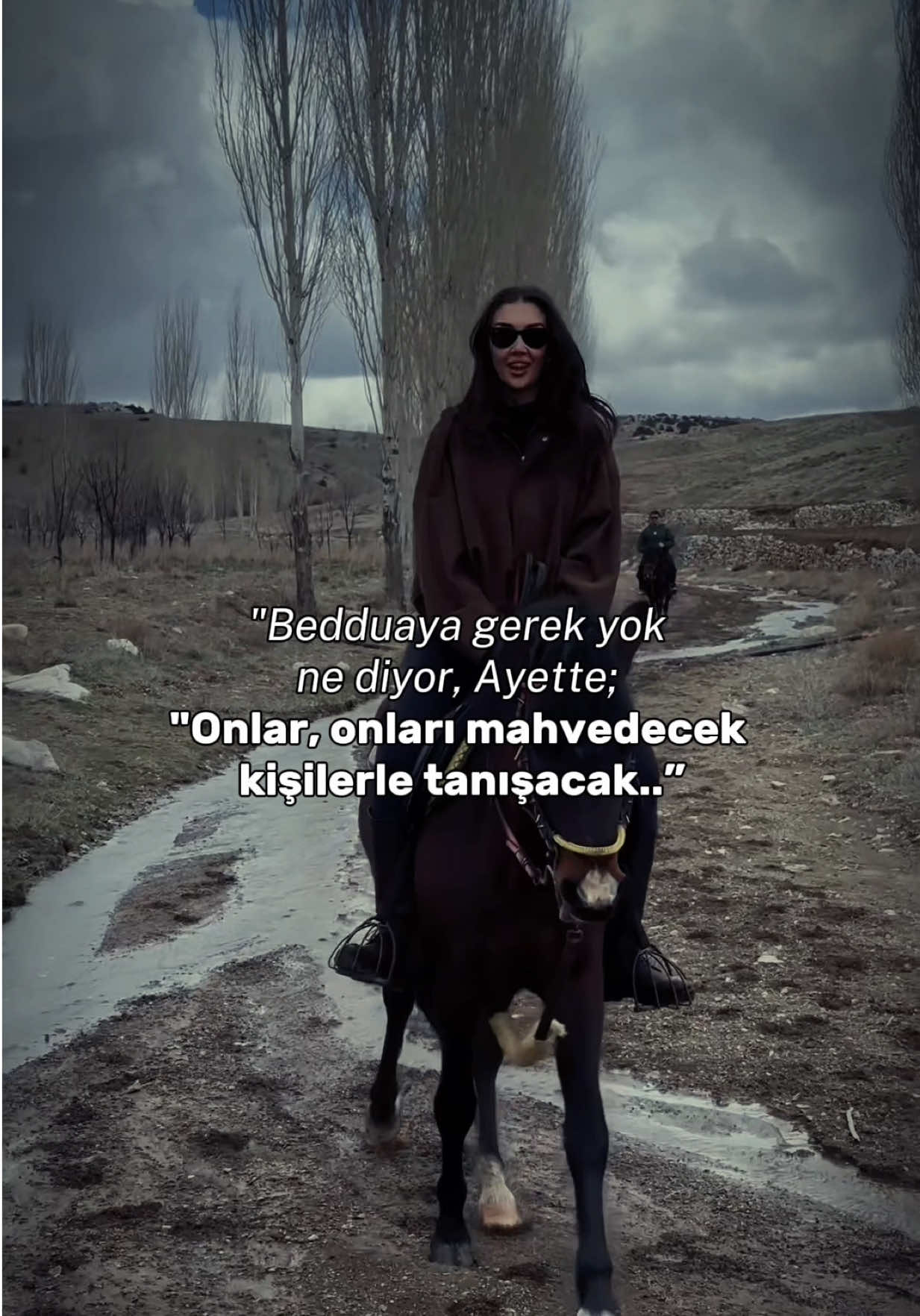 @&Ouml;zge Can