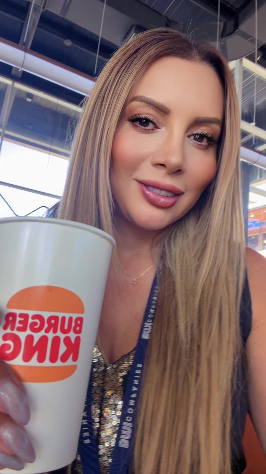 @Anna Karyna