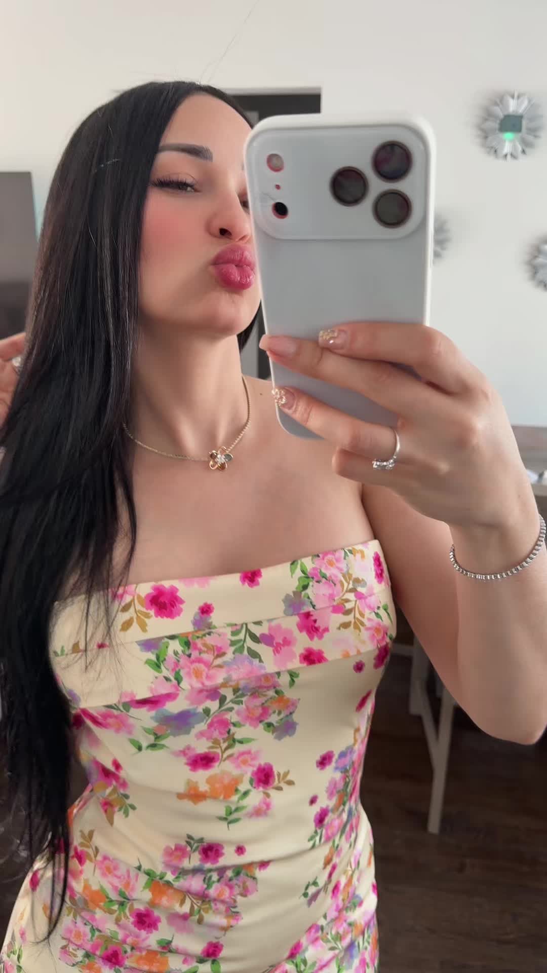 @Yelissa