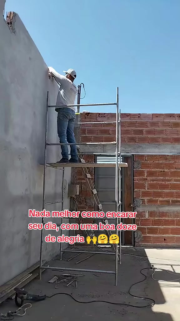 @Pedreiro debochado 🤠