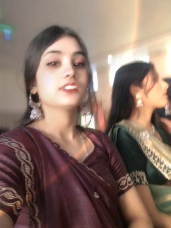 @nishu_💐☺️