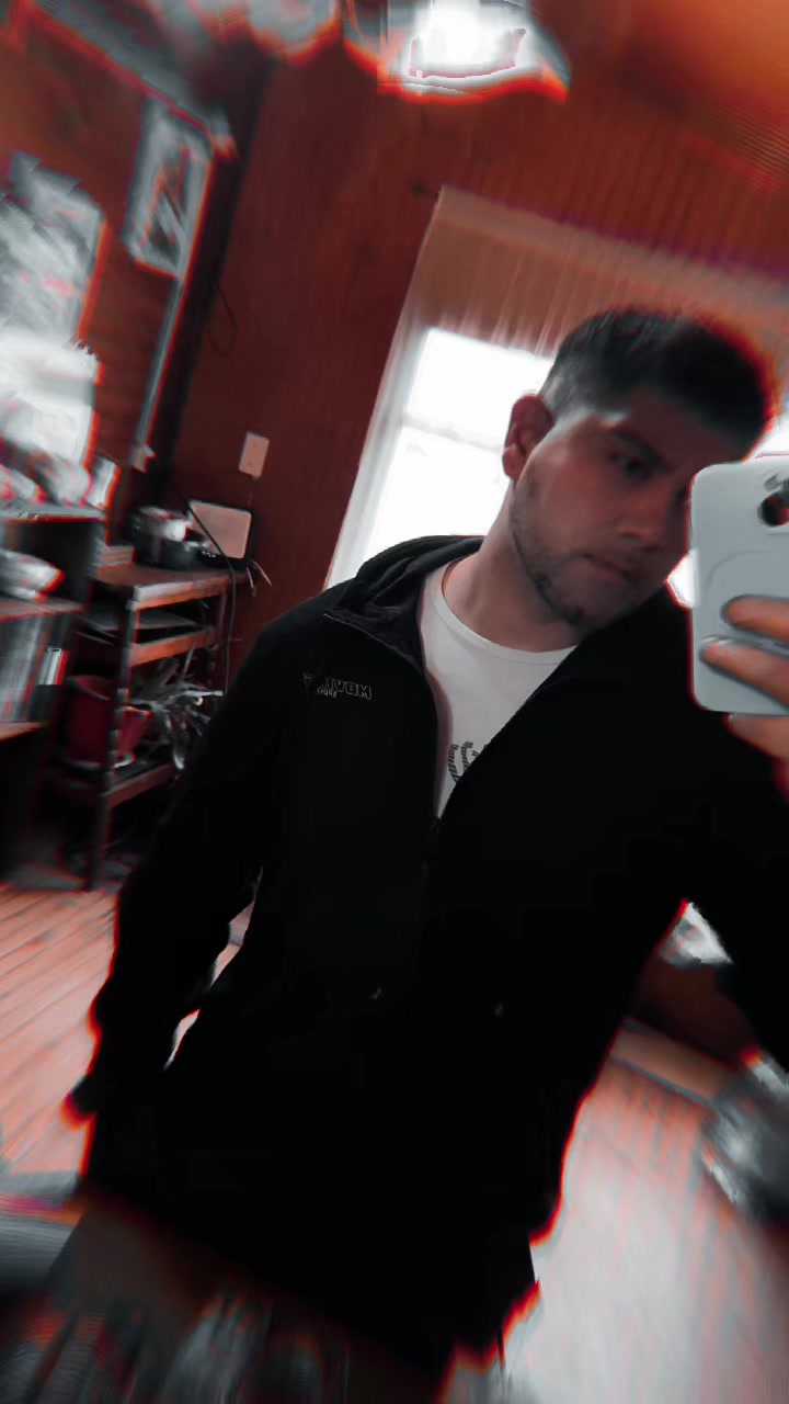 @Vittor_25