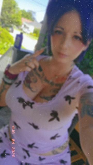 @༺_Poison.Queen_༻🌴