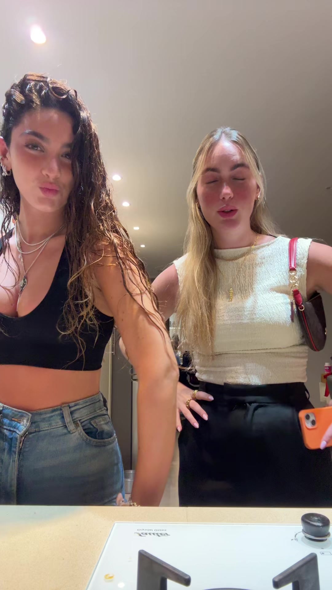 @Naamahh_