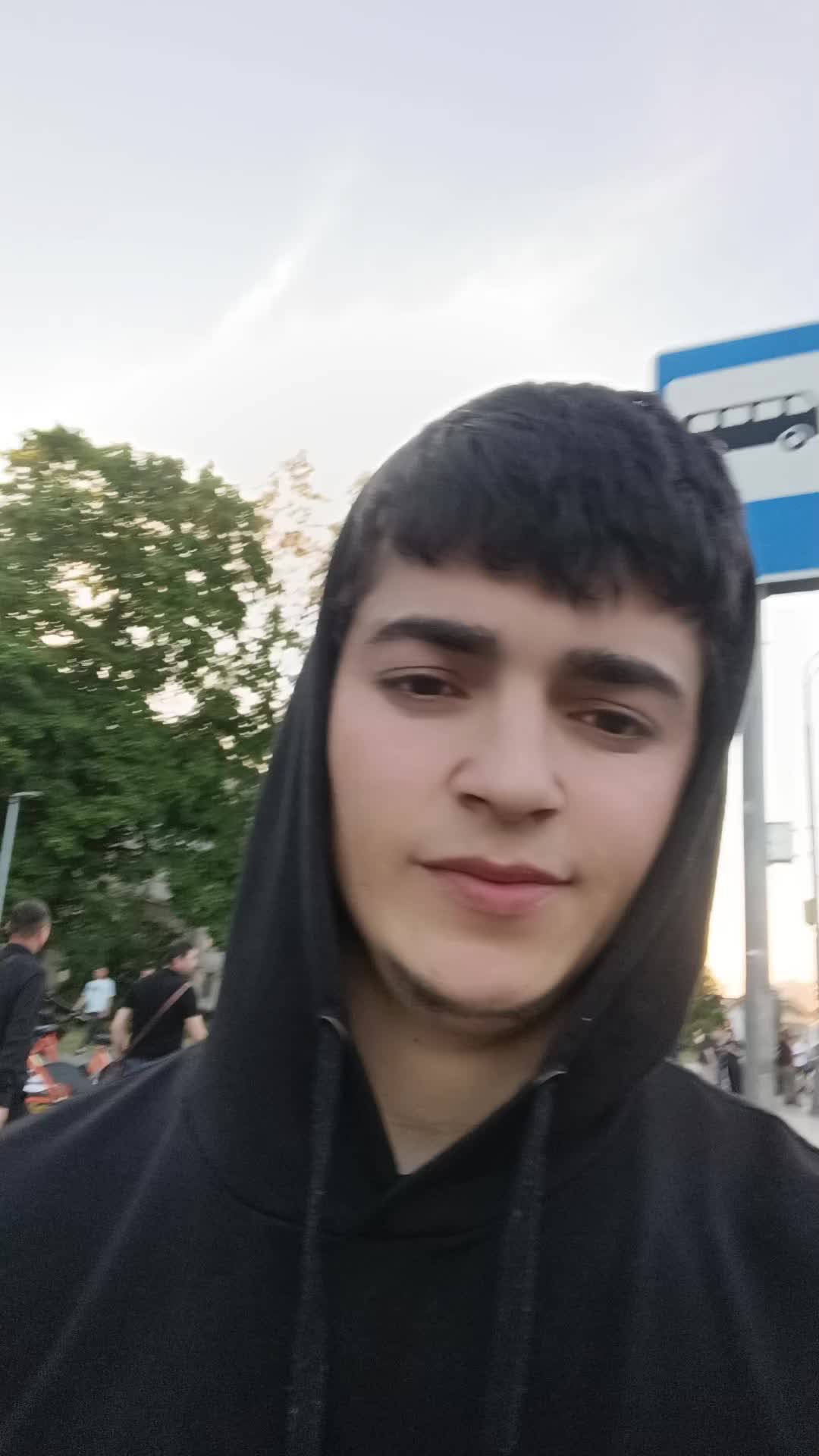 @𝒃𝒂𝒄𝒉𝒂𝒊 𝒐𝒅𝒊 🌚🌝