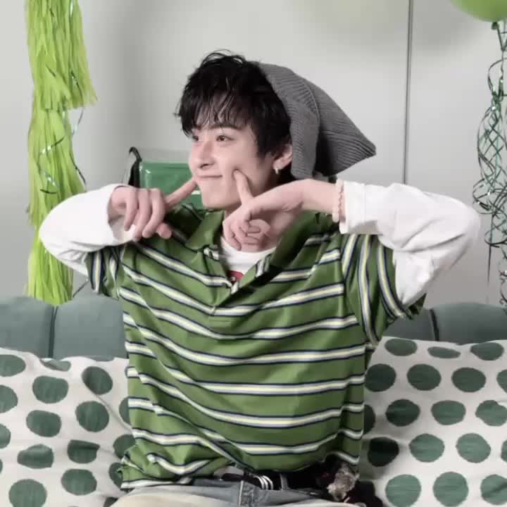 @eli ธีร์เวฟ `🍊