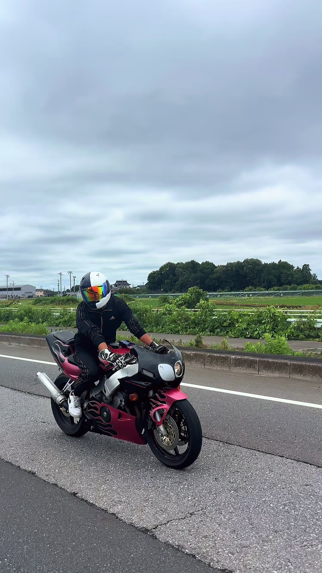 @がんぐろ