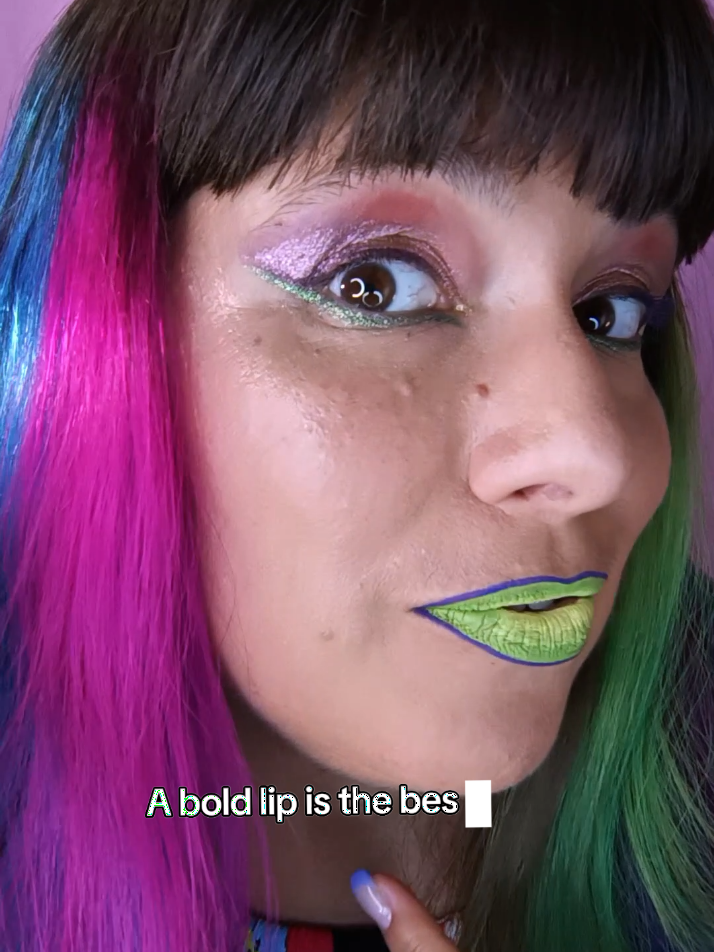 @TheMirrorBeauty lip art 💋🌈💄