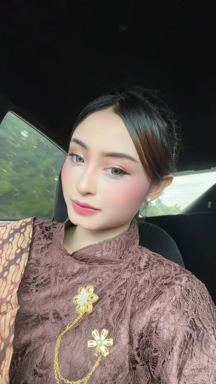 @widya oghell