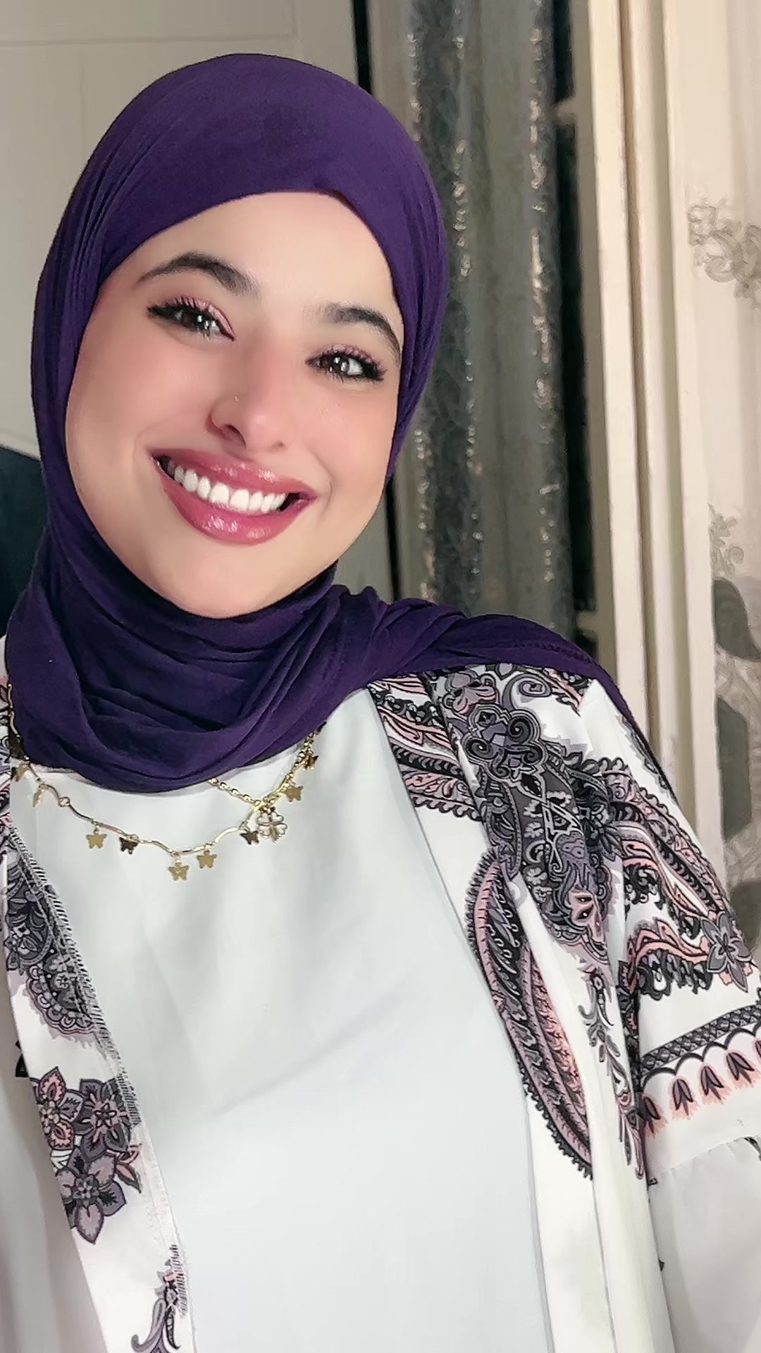 @بثينة شيبان Bouthaina Chibane