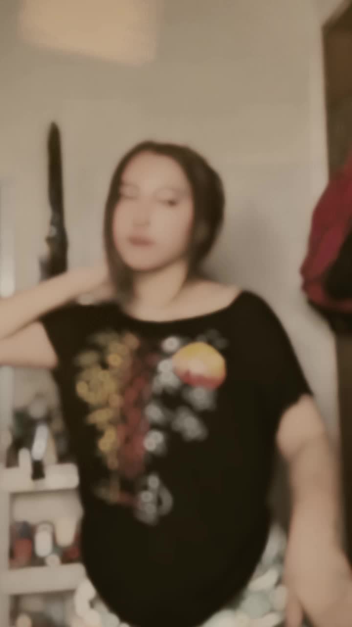 @....