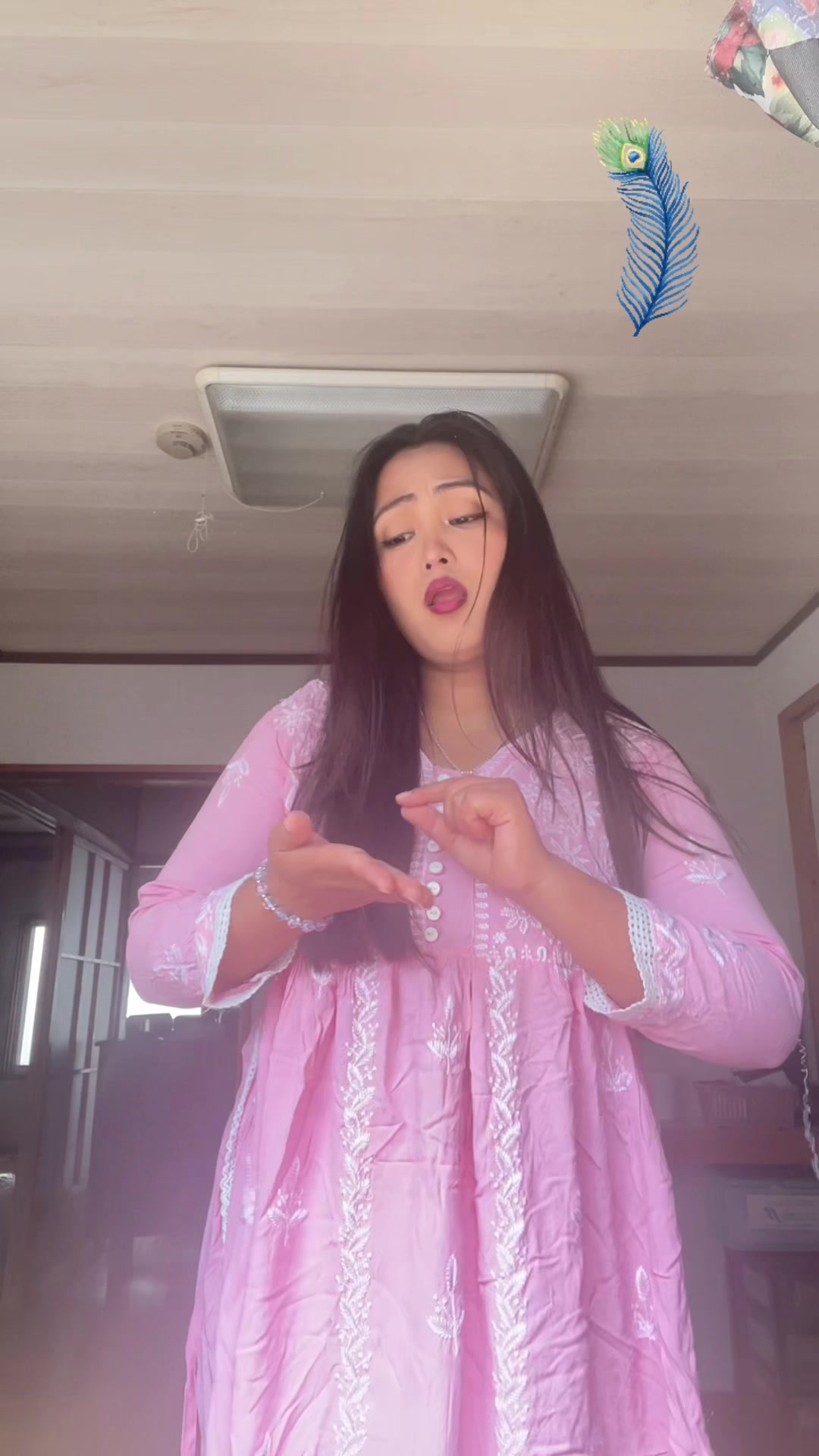 @Saraa