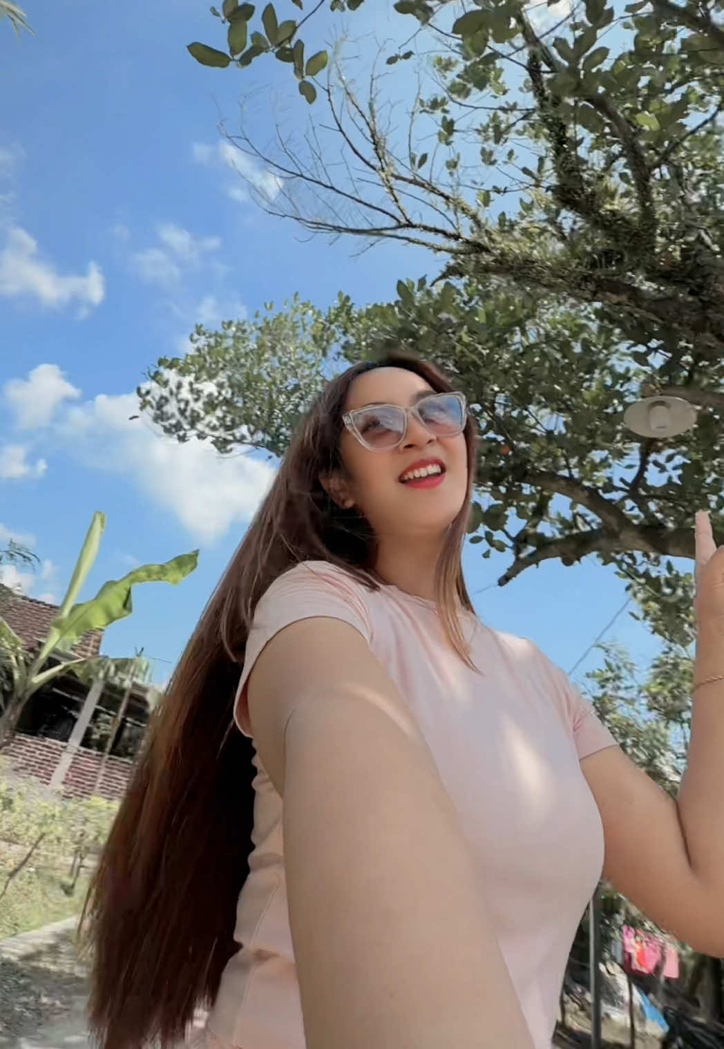 @anyadhina_