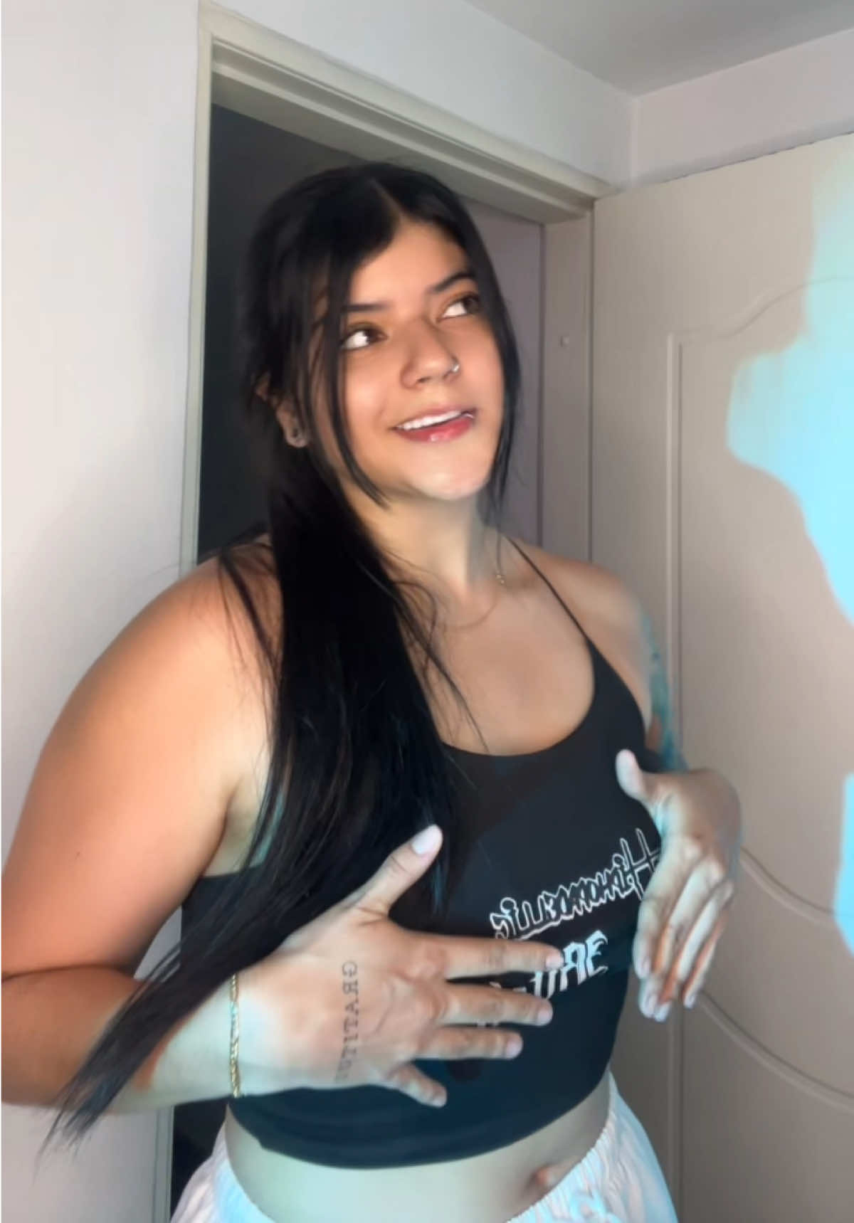 @Leydi🖤🔥