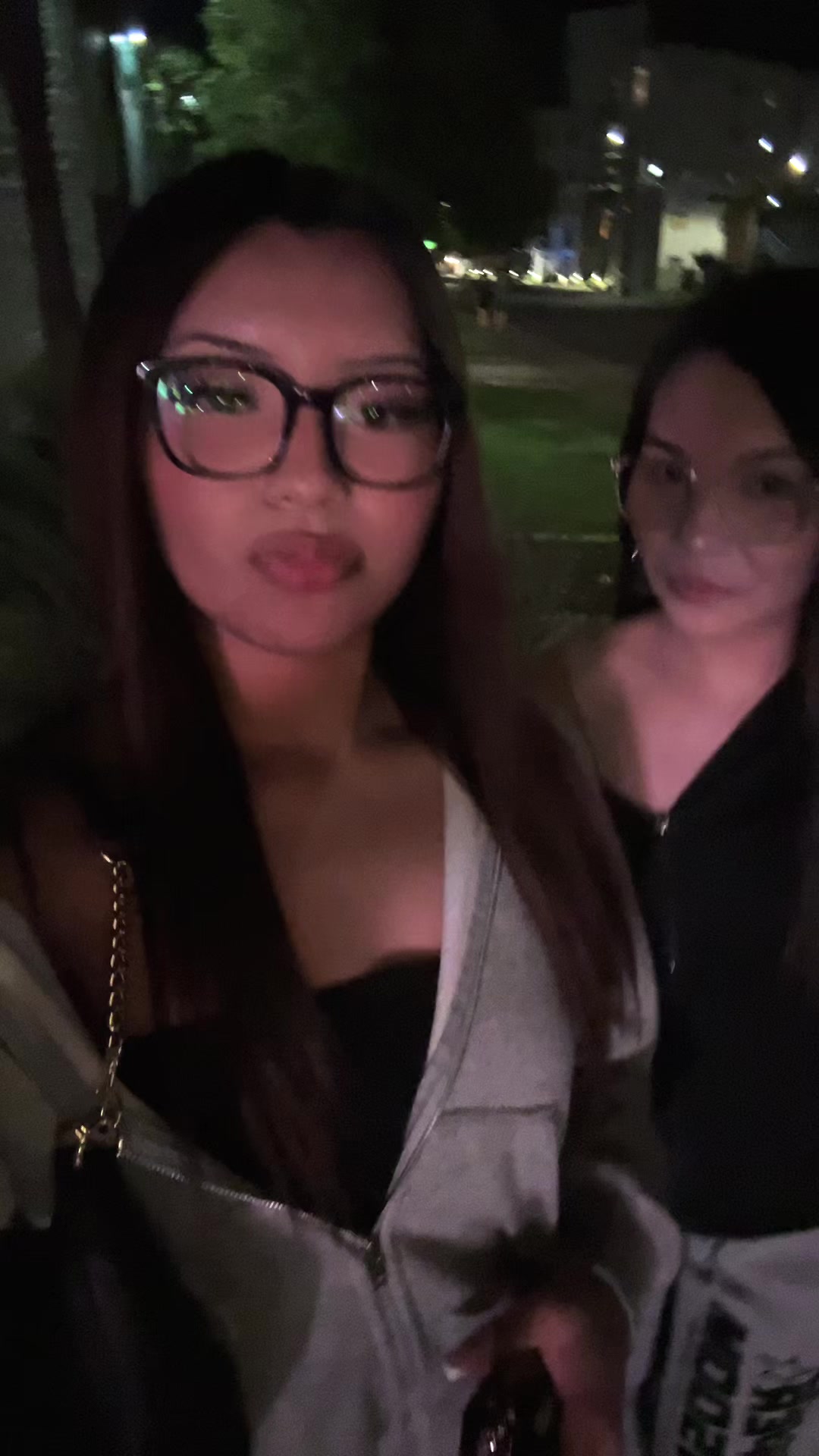 @️