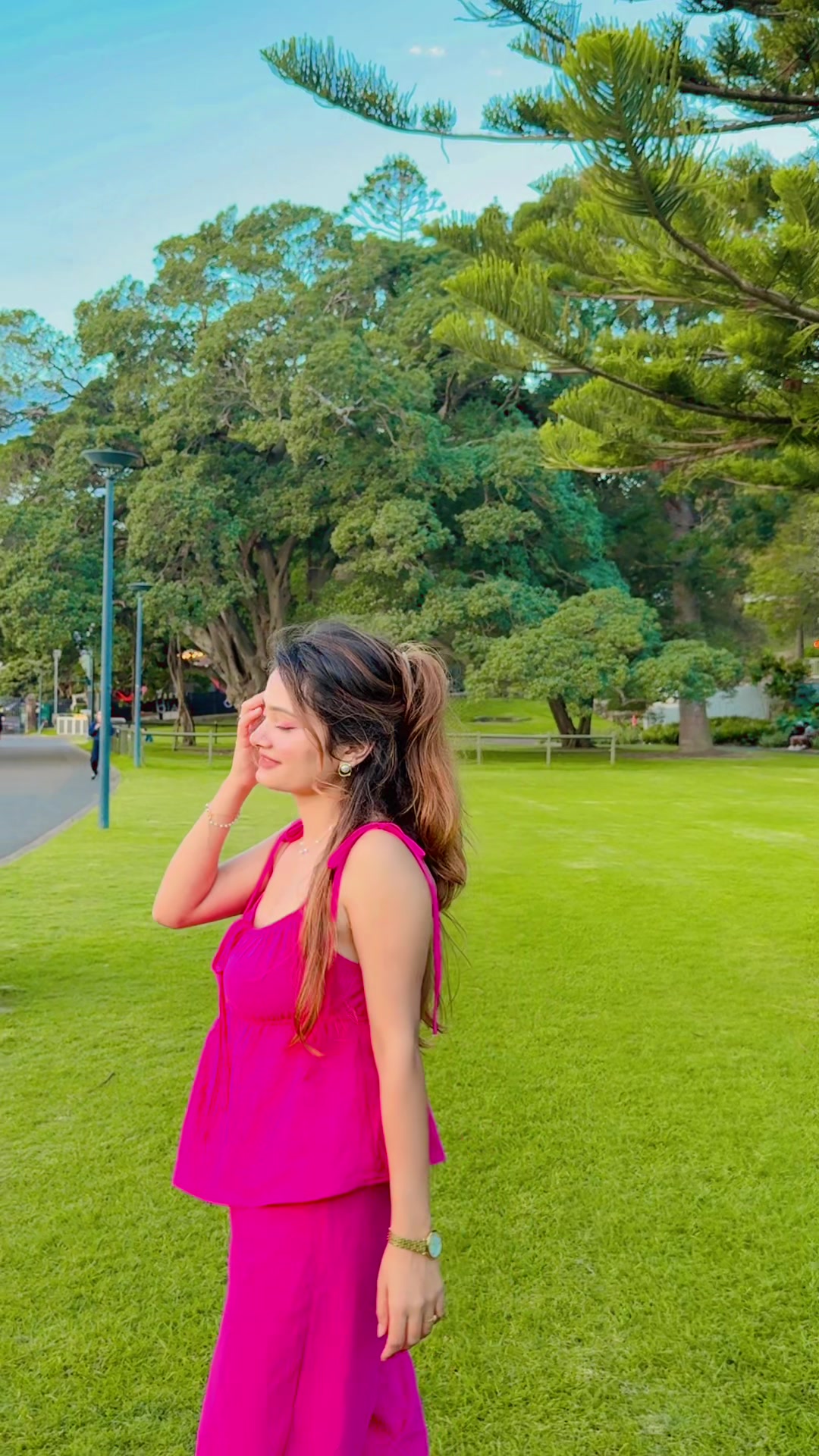 @CaaZol_YaDav✨