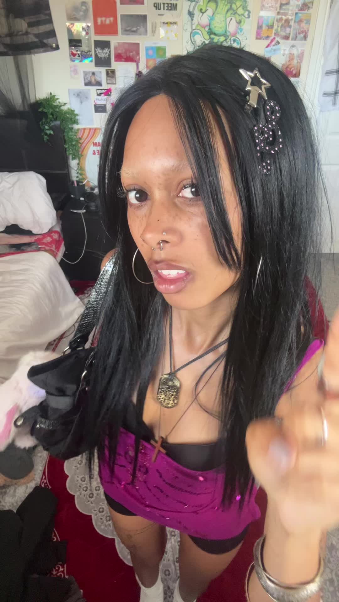 @smokinghotbabe3000
