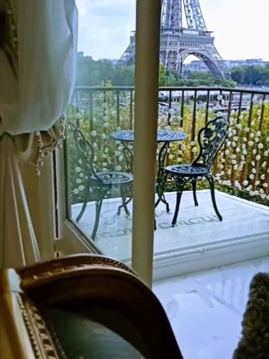 @Beauties of Paris